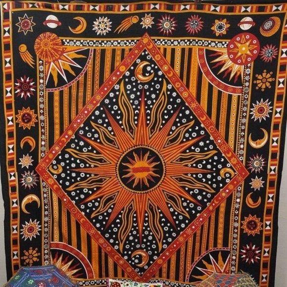 Giant Sun Star Tapestry - Picture 2 of 4